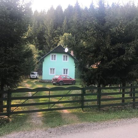 Pataki Kulcsoshaz Villa Izvoare  Buitenkant foto